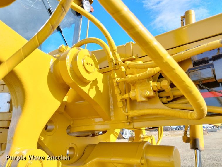 image for item DF8221 1993 Caterpillar 12G  motor grader