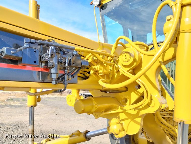 image for item DF8221 1993 Caterpillar 12G  motor grader