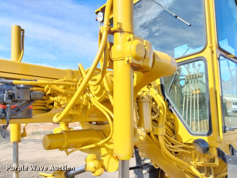 image for item DF8221 1993 Caterpillar 12G  motor grader