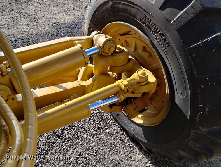 image for item DF8221 1993 Caterpillar 12G  motor grader