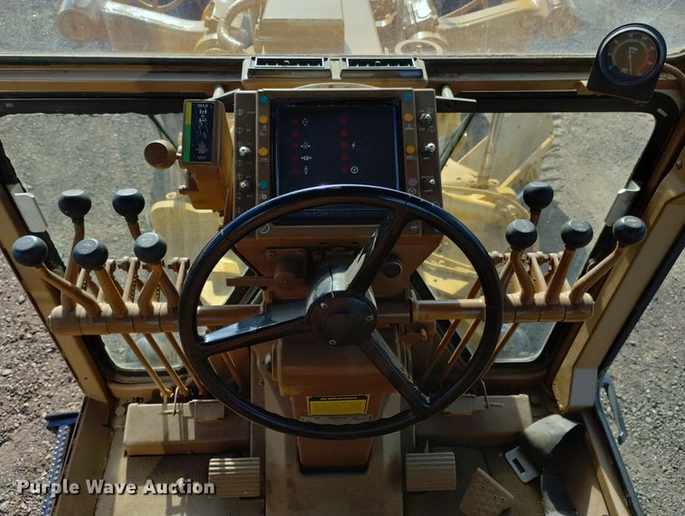 image for item DF8221 1993 Caterpillar 12G  motor grader