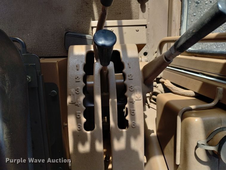 image for item DF8221 1993 Caterpillar 12G  motor grader