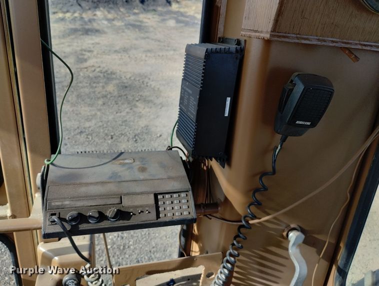 image for item DF8221 1993 Caterpillar 12G  motor grader