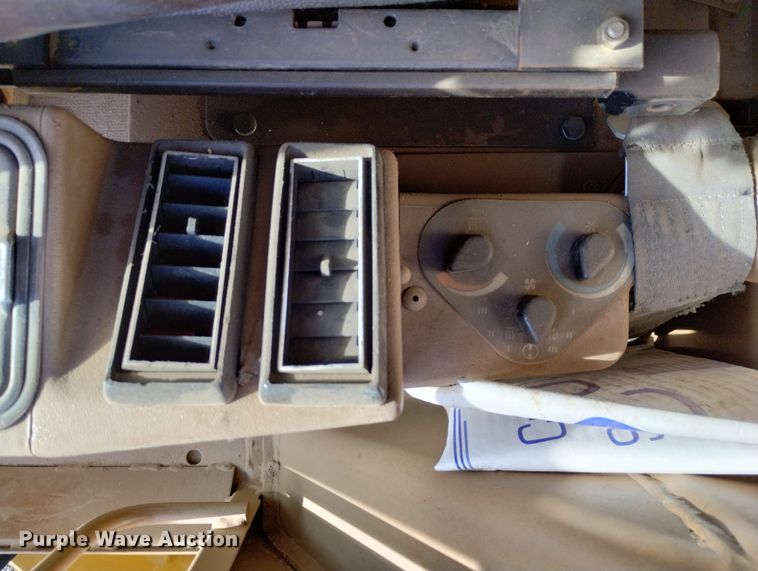 image for item DF8221 1993 Caterpillar 12G  motor grader