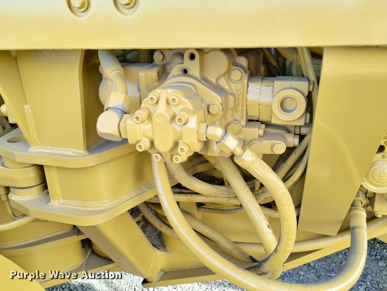 image for item DF8221 1993 Caterpillar 12G  motor grader