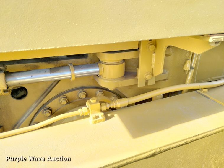 image for item DF8221 1993 Caterpillar 12G  motor grader