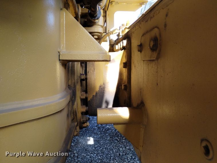 image for item DF8221 1993 Caterpillar 12G  motor grader