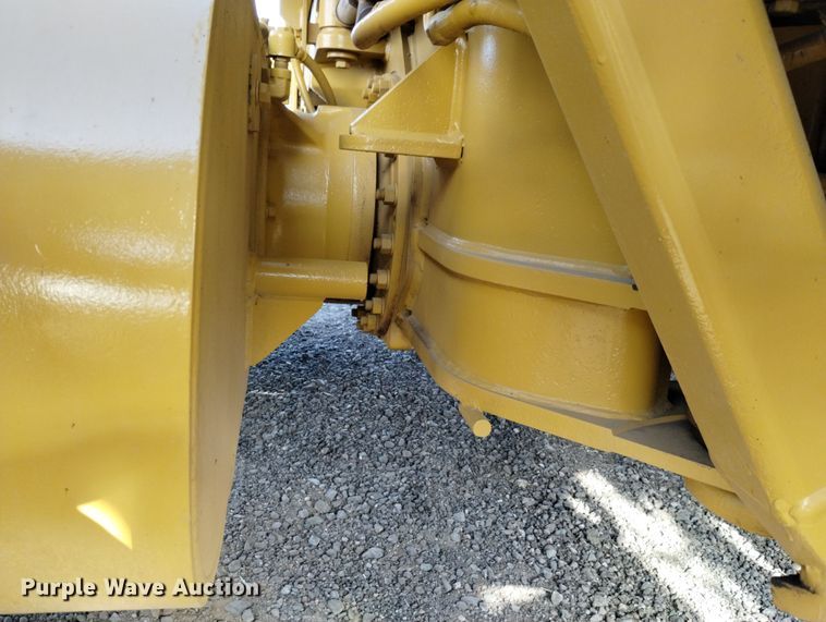 image for item DF8221 1993 Caterpillar 12G  motor grader