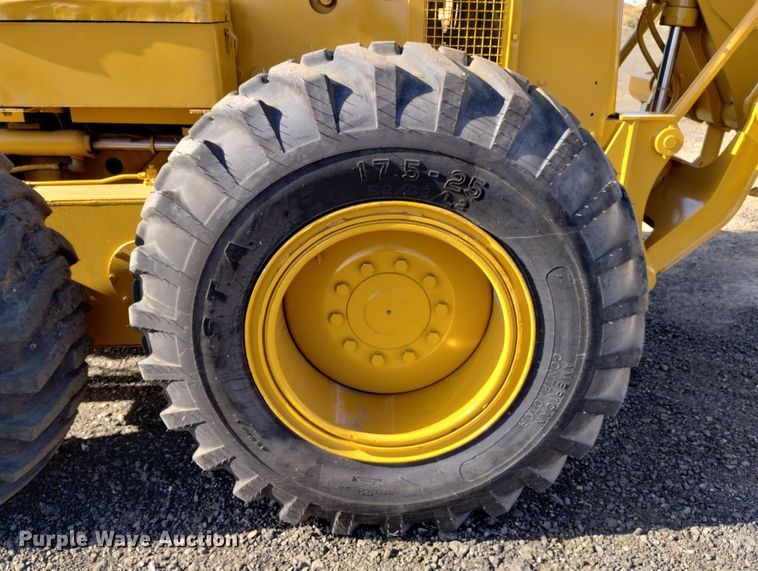 image for item DF8221 1993 Caterpillar 12G  motor grader