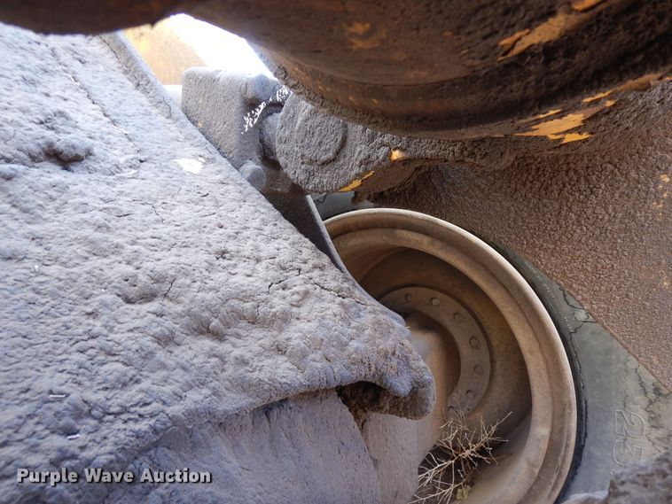 image for item DF8231 1989 John Deere 644E  wheel loader