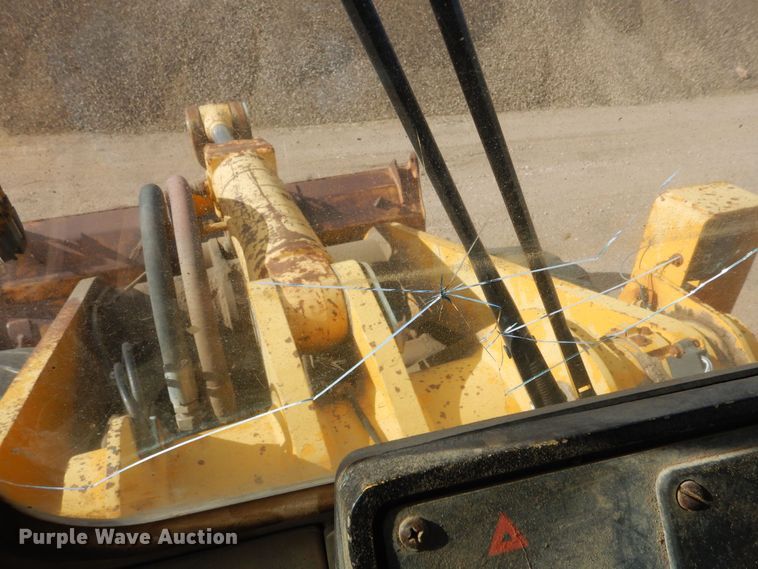 image for item DF8231 1989 John Deere 644E  wheel loader