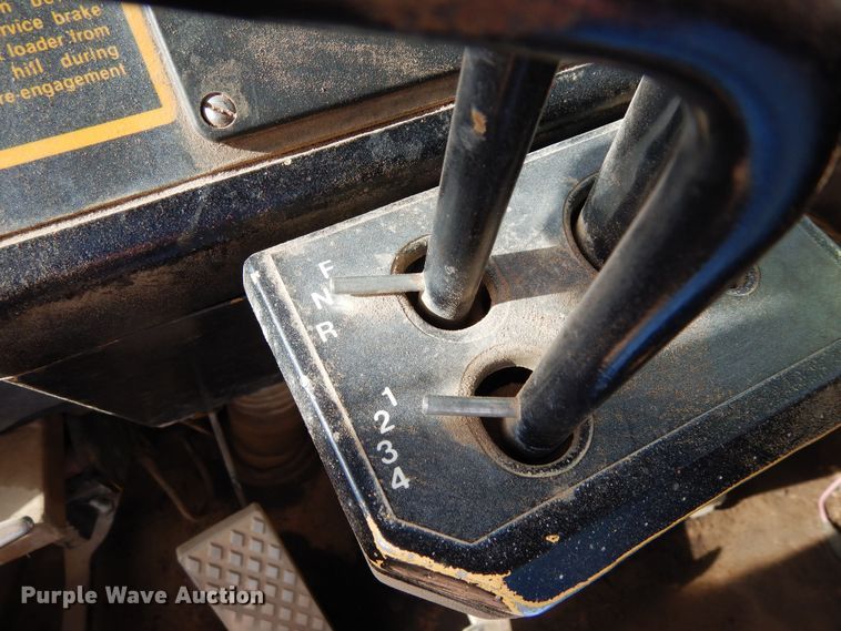 image for item DF8231 1989 John Deere 644E  wheel loader