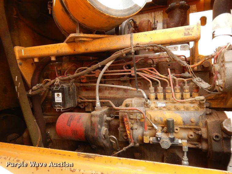 image for item DF8231 1989 John Deere 644E  wheel loader