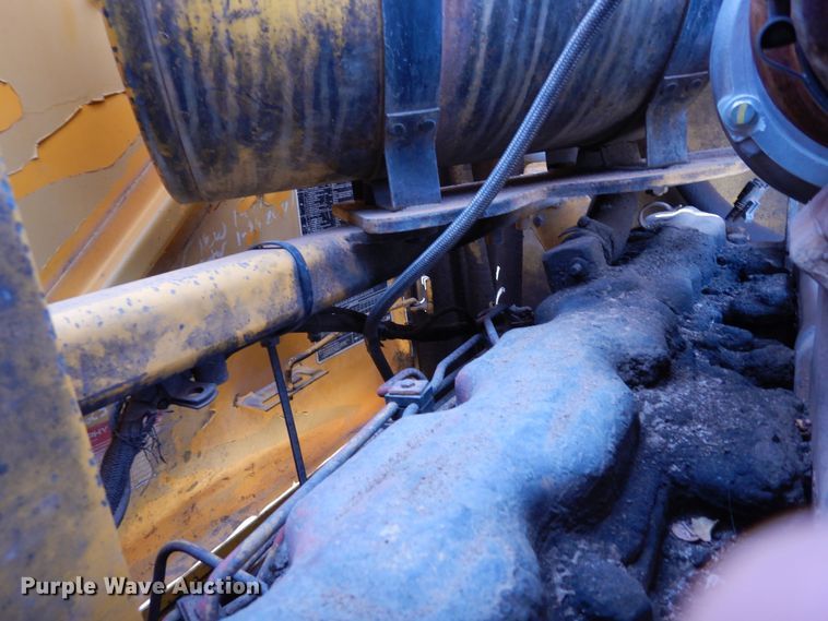 image for item DF8231 1989 John Deere 644E  wheel loader