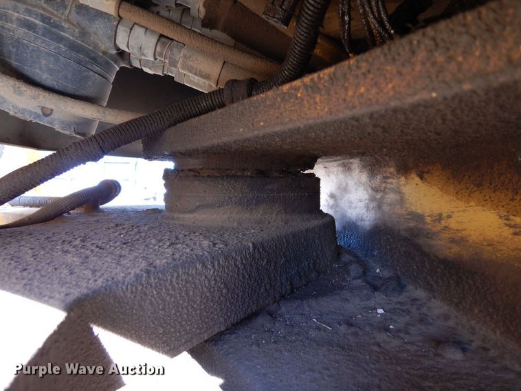 image for item DF8231 1989 John Deere 644E  wheel loader