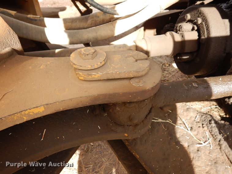 image for item DF8231 1989 John Deere 644E  wheel loader