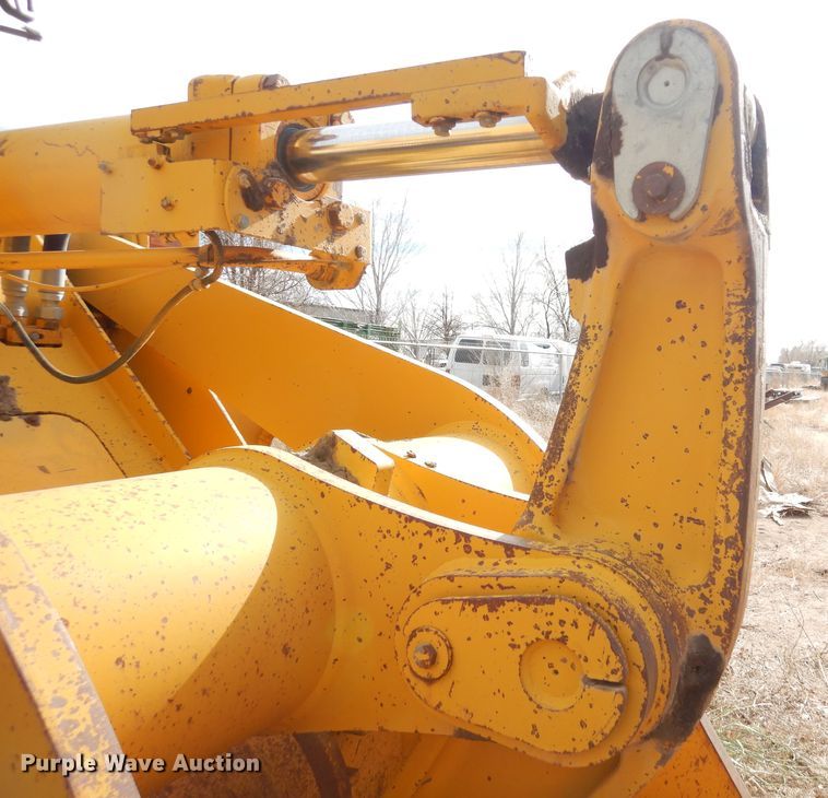 image for item DF8232 1989 John Deere 624E  wheel loader