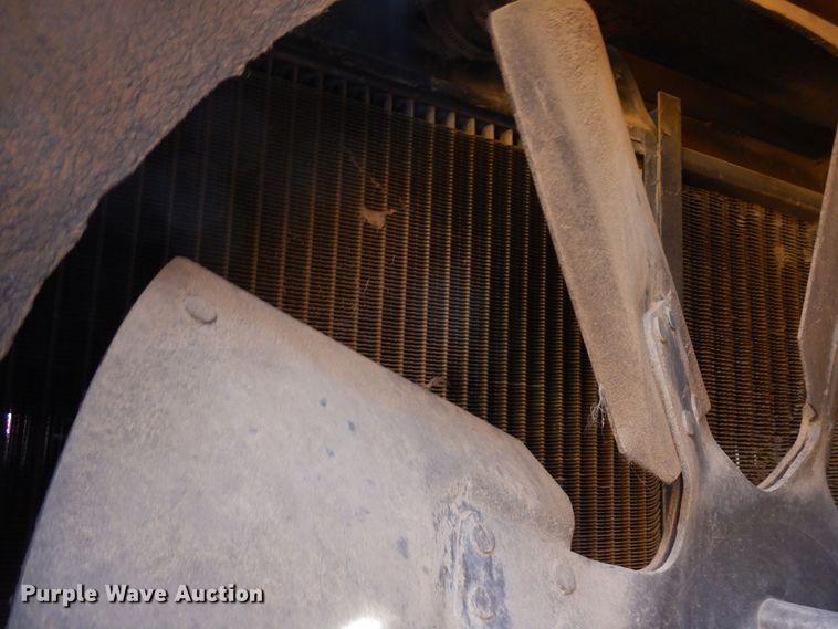 image for item DF8232 1989 John Deere 624E  wheel loader