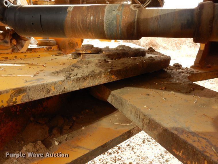 image for item DF8232 1989 John Deere 624E  wheel loader