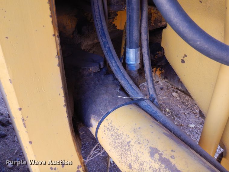 image for item DF8232 1989 John Deere 624E  wheel loader