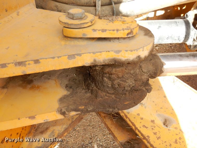 image for item DF8232 1989 John Deere 624E  wheel loader