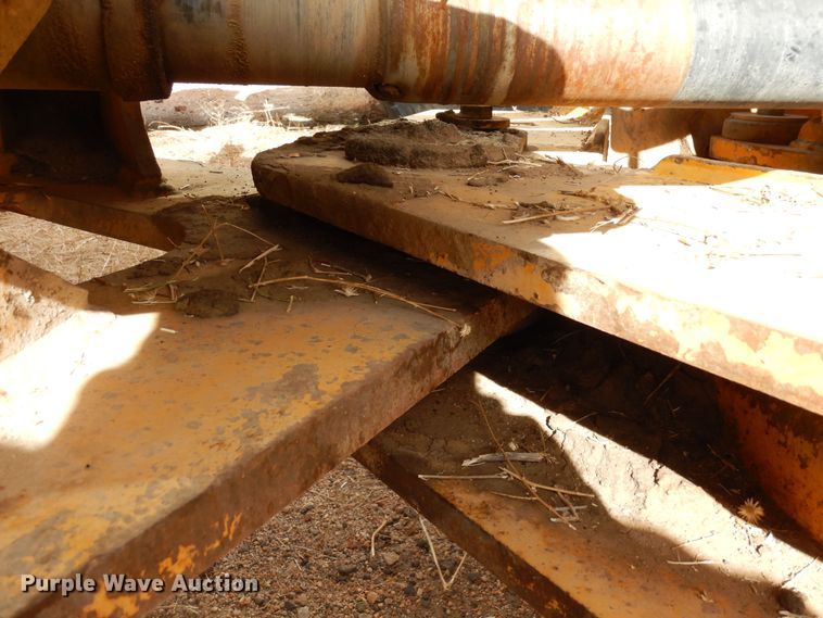 image for item DF8232 1989 John Deere 624E  wheel loader