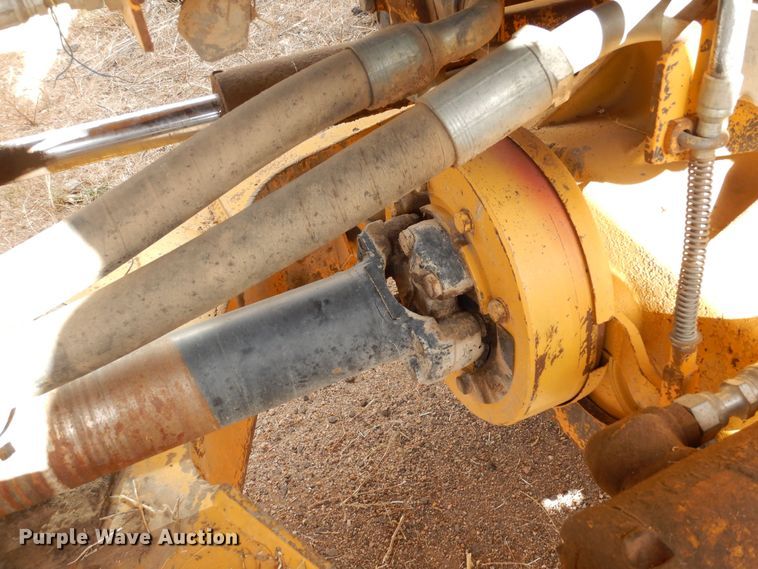 image for item DF8232 1989 John Deere 624E  wheel loader