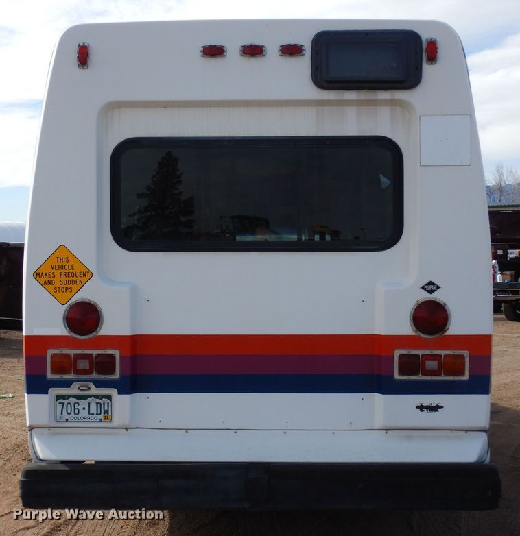 image for item DF8238 1994 Ford E350  shuttle bus