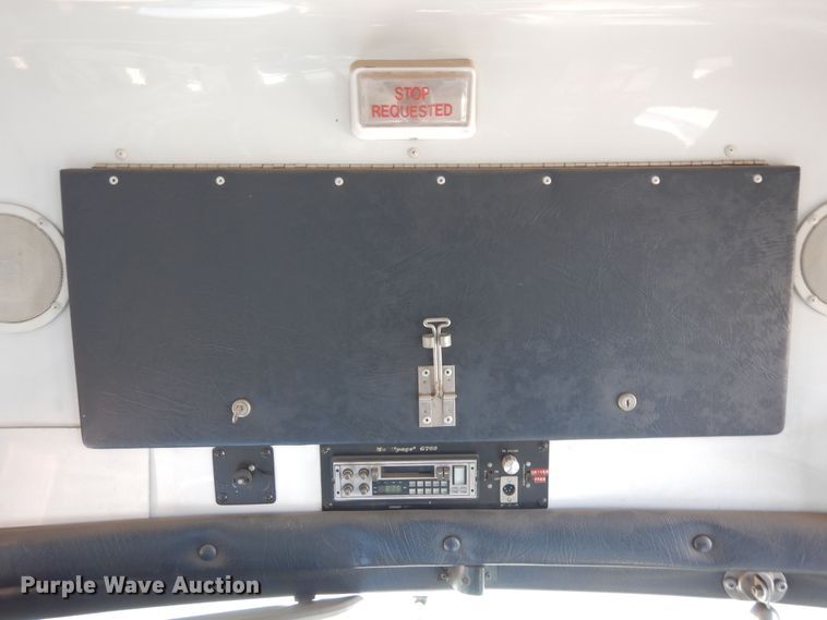 image for item DF8238 1994 Ford E350  shuttle bus