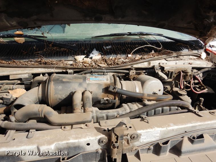 image for item DF8238 1994 Ford E350  shuttle bus