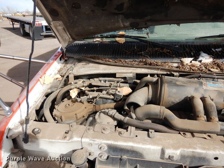 image for item DF8238 1994 Ford E350  shuttle bus