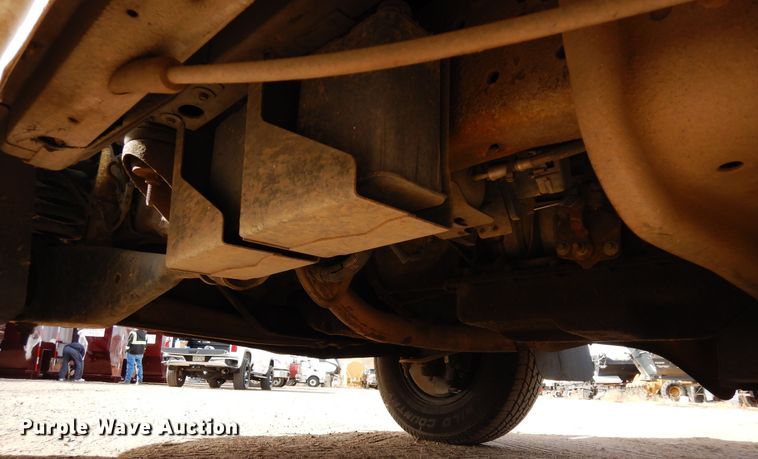 image for item DF8238 1994 Ford E350  shuttle bus