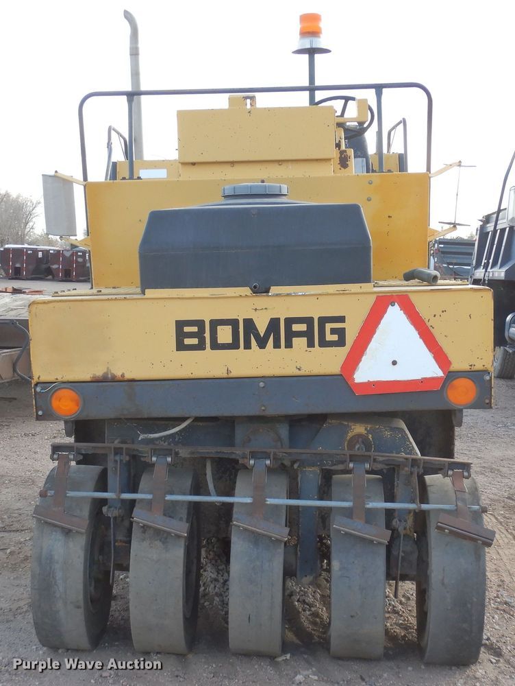 image for item DF8239 1988 Bomag BW12R  pneumatic roller