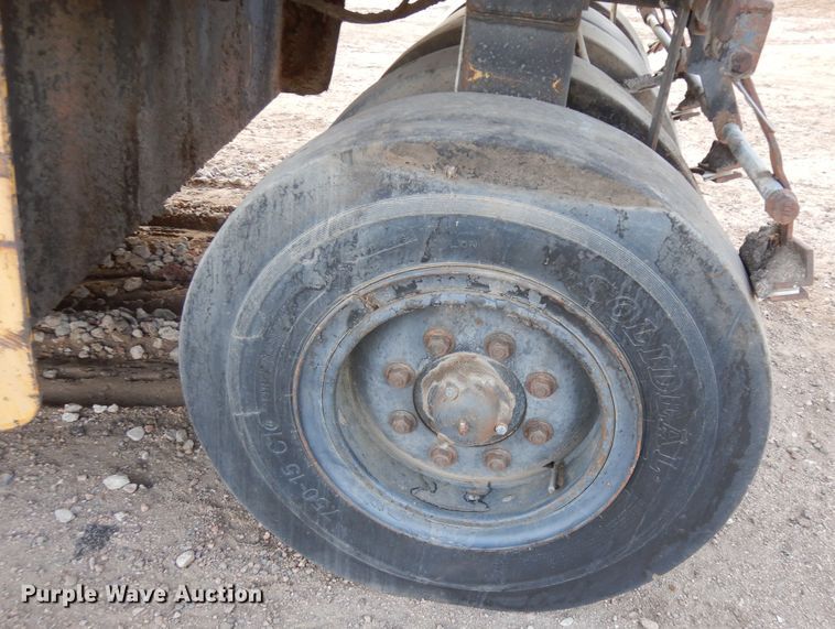 image for item DF8239 1988 Bomag BW12R  pneumatic roller