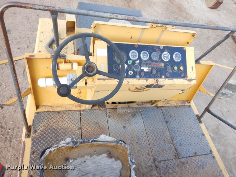 image for item DF8239 1988 Bomag BW12R  pneumatic roller