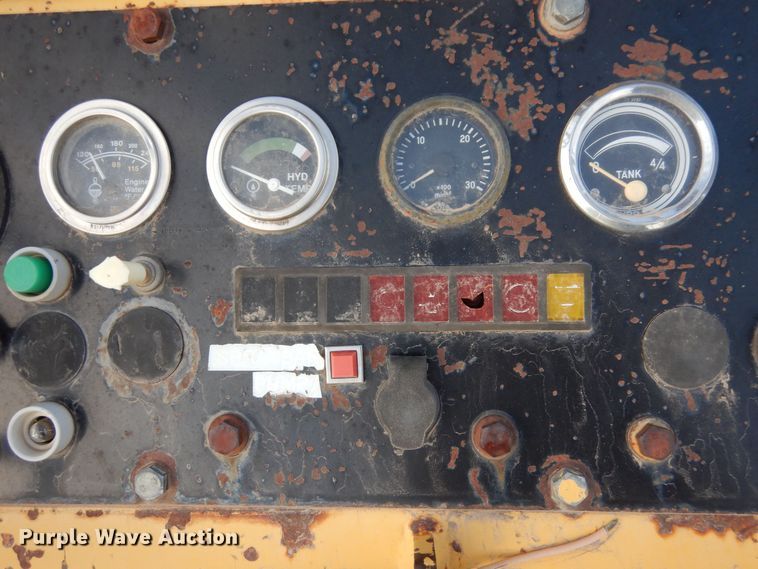 image for item DF8239 1988 Bomag BW12R  pneumatic roller