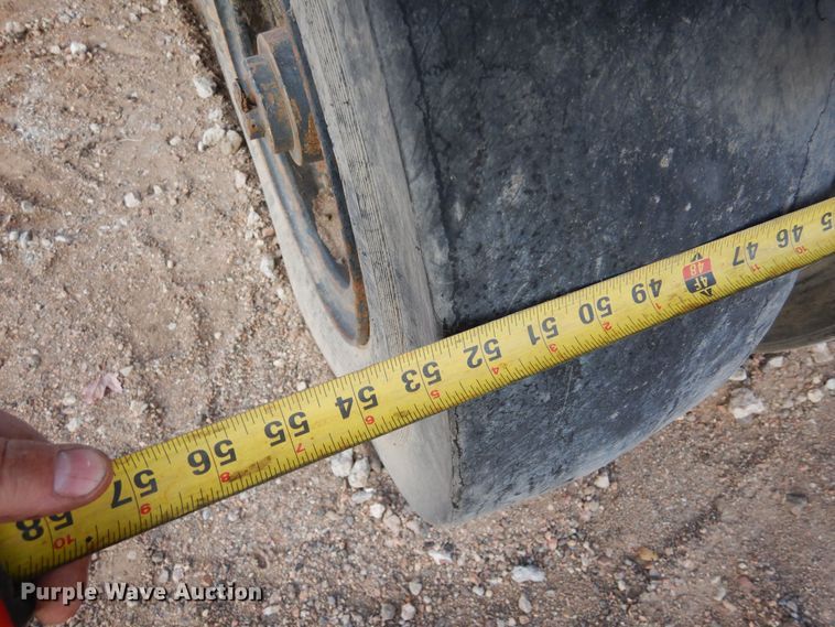 image for item DF8239 1988 Bomag BW12R  pneumatic roller