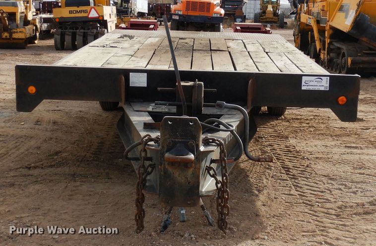 image for item DF8240 1995 Towmaster  equipment trailer