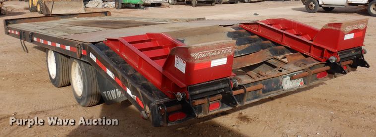 image for item DF8240 1995 Towmaster  equipment trailer