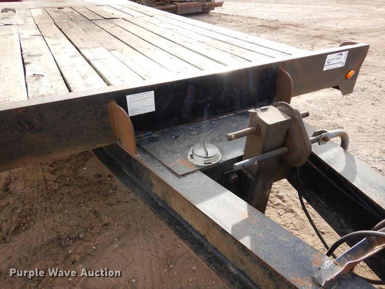 image for item DF8240 1995 Towmaster  equipment trailer