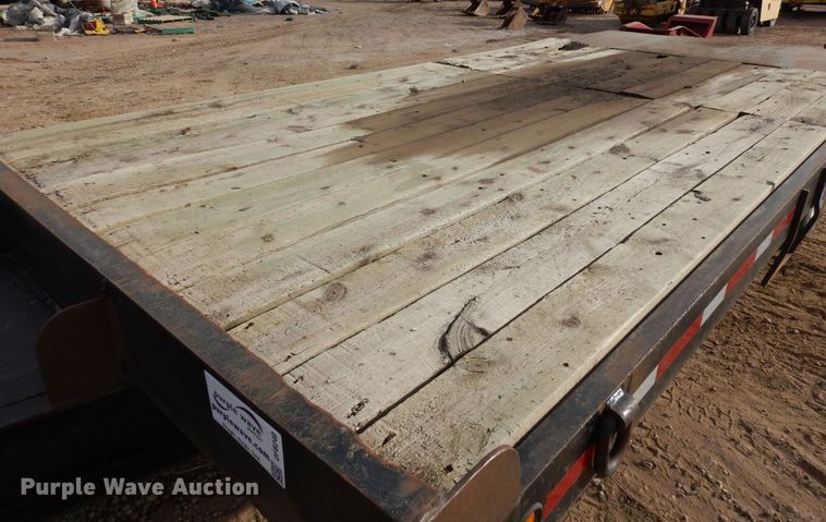 image for item DF8240 1995 Towmaster  equipment trailer