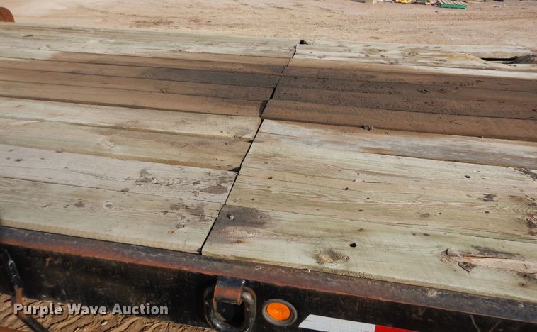 image for item DF8240 1995 Towmaster  equipment trailer