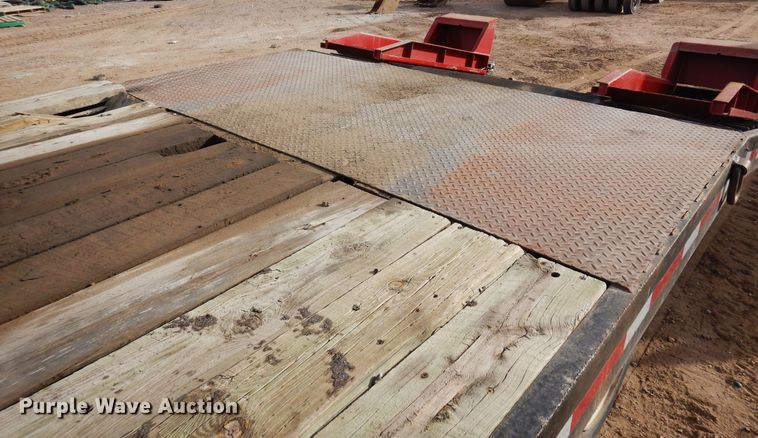 image for item DF8240 1995 Towmaster  equipment trailer