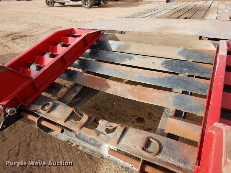 image for item DF8240 1995 Towmaster  equipment trailer