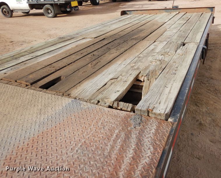 image for item DF8240 1995 Towmaster  equipment trailer