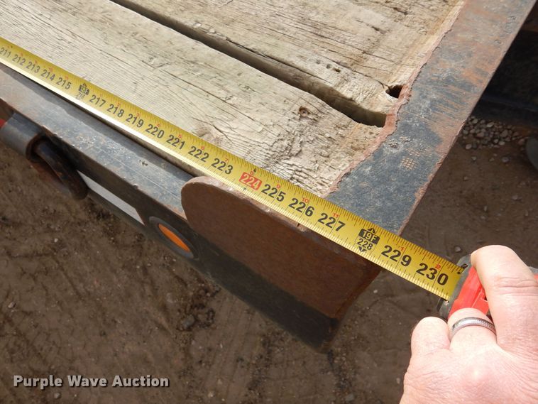 image for item DF8240 1995 Towmaster  equipment trailer