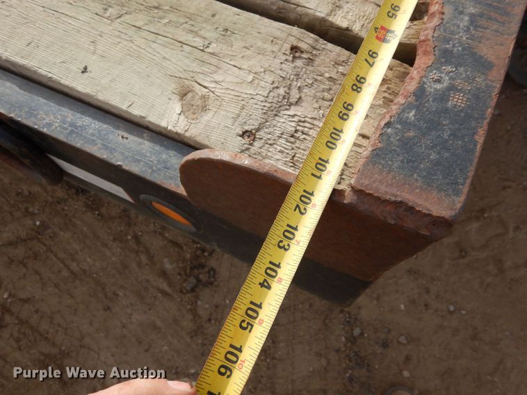 image for item DF8240 1995 Towmaster  equipment trailer