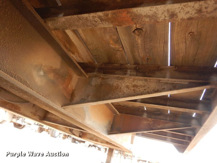 image for item DF8240 1995 Towmaster  equipment trailer