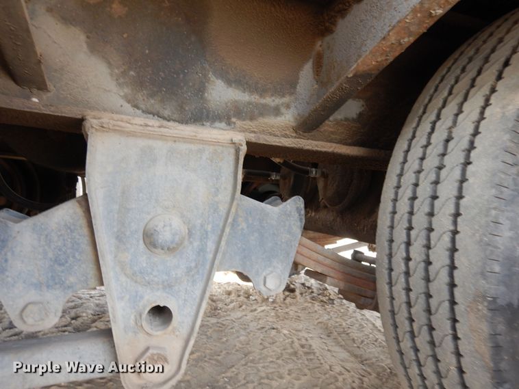 image for item DF8240 1995 Towmaster  equipment trailer