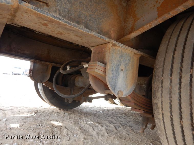 image for item DF8240 1995 Towmaster  equipment trailer